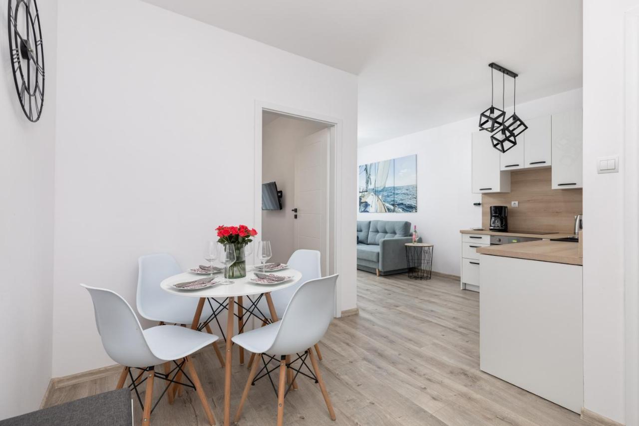 Kapitanski Mostek Apartments Kolobrzeg By Noclegi Renters Exterior foto
